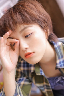 漂亮的女学生bd高清2